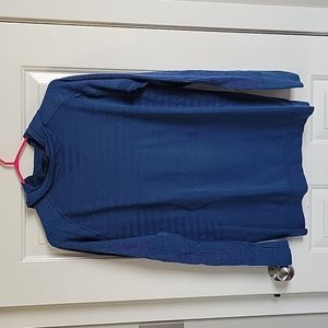 Men's lululemon long sleeved hooded shirt